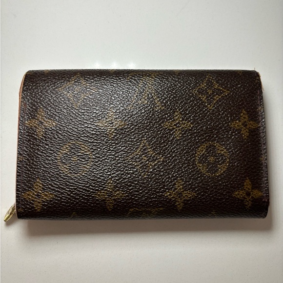 Louis Vuitton Monogram Wallet - Used - Picture 4 of 12